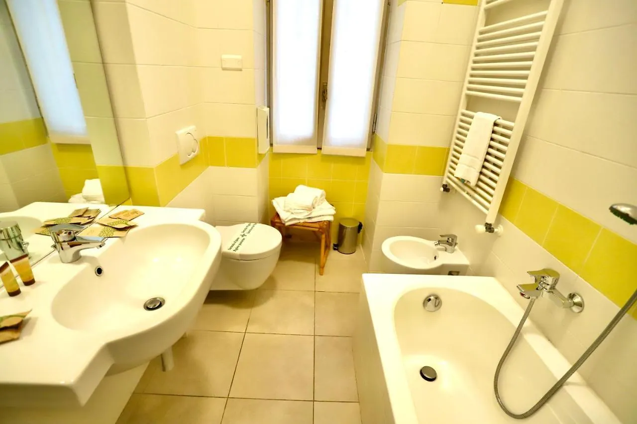 Bed & Breakfast La Villa del Lago Ghirla