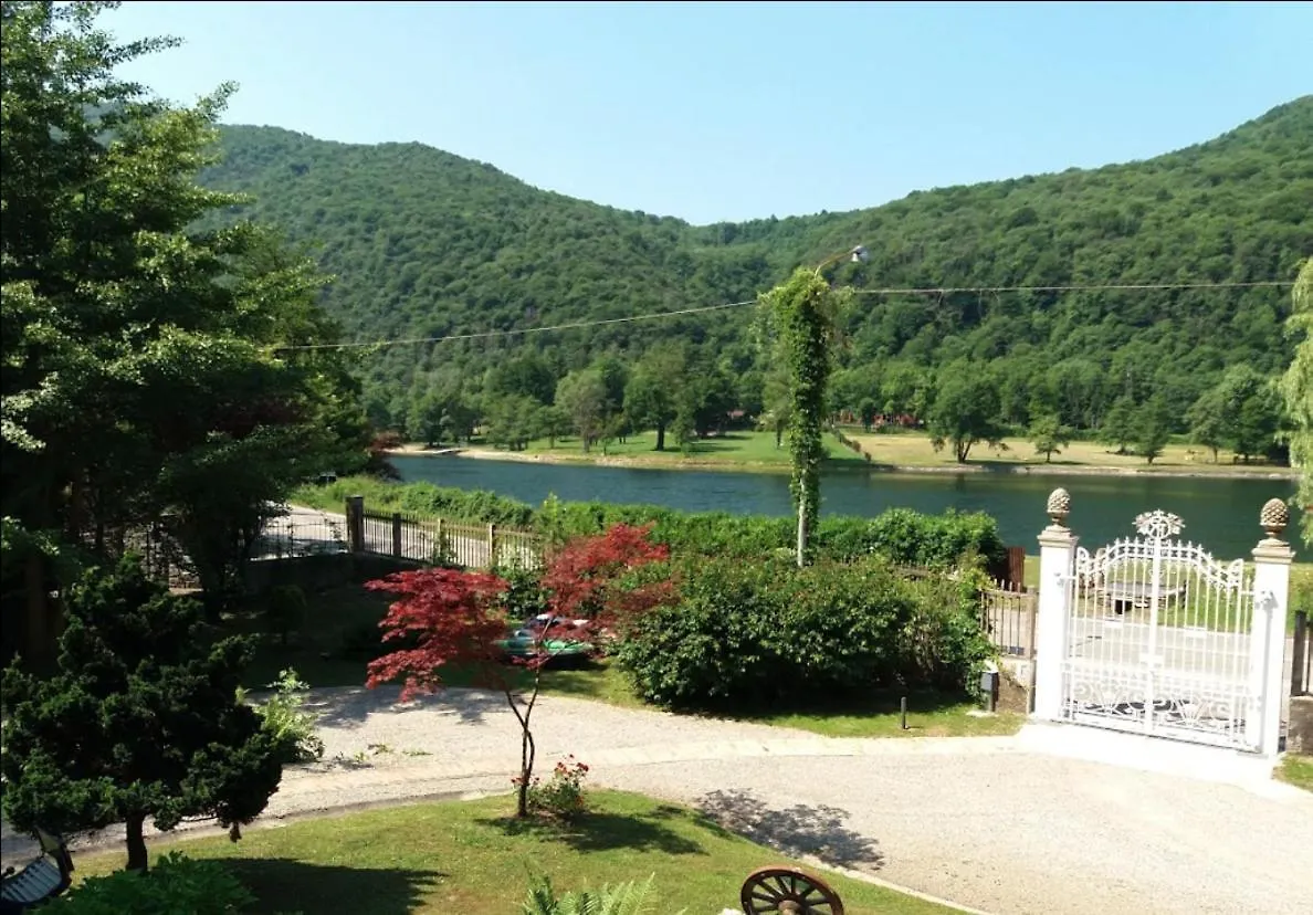 Ghirla La Villa Del Lago 0*,