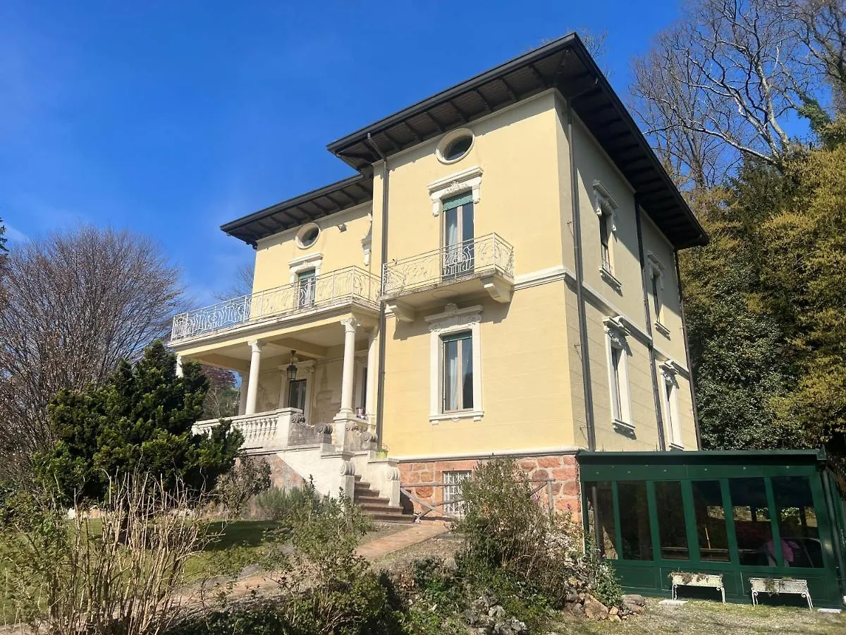 La Villa Del Lago Ghirla Italien