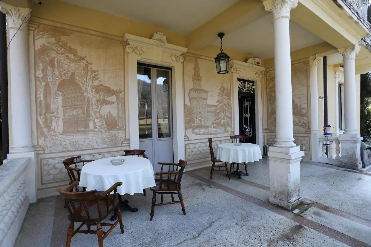 La Villa Del Lago Ghirla Frühstückspension