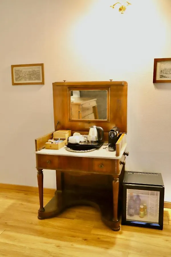 德尔拉格住宿加早餐旅馆 Ghirla 住宿加早餐酒店